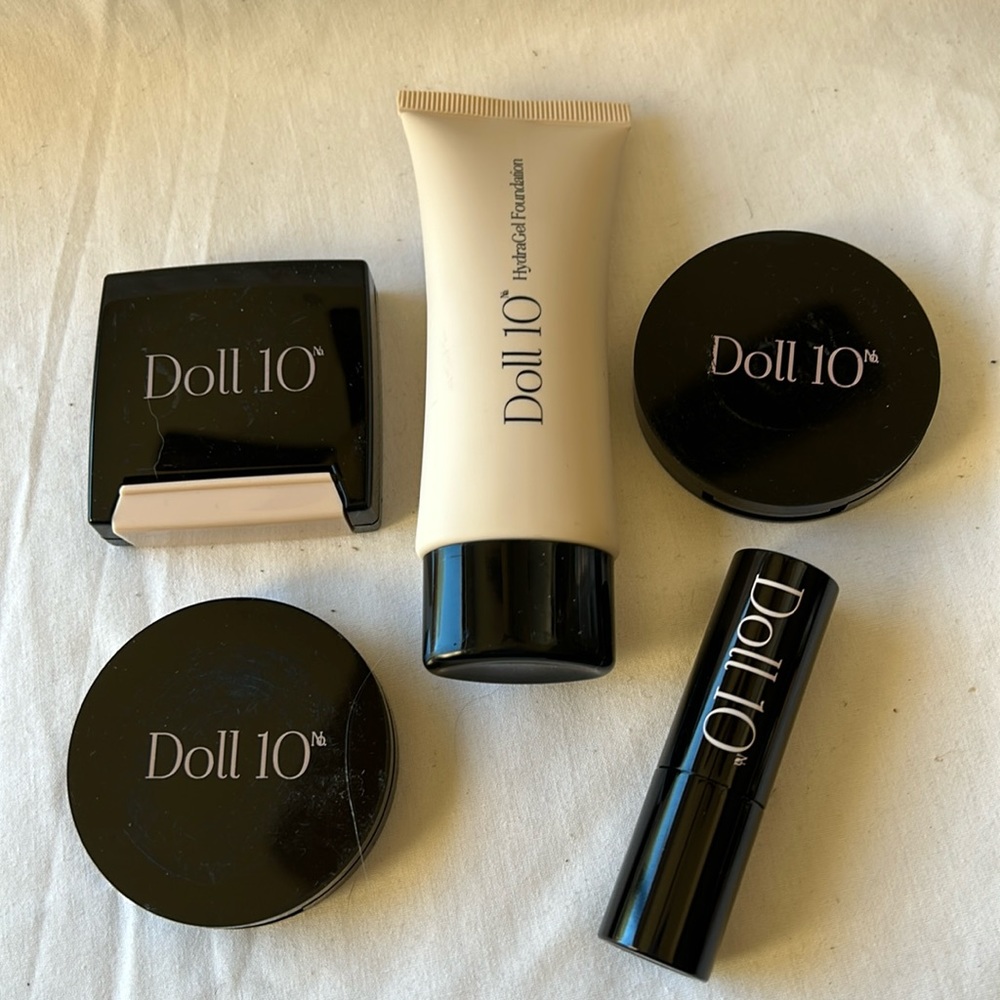 Doll 10 Five Piece Set-New